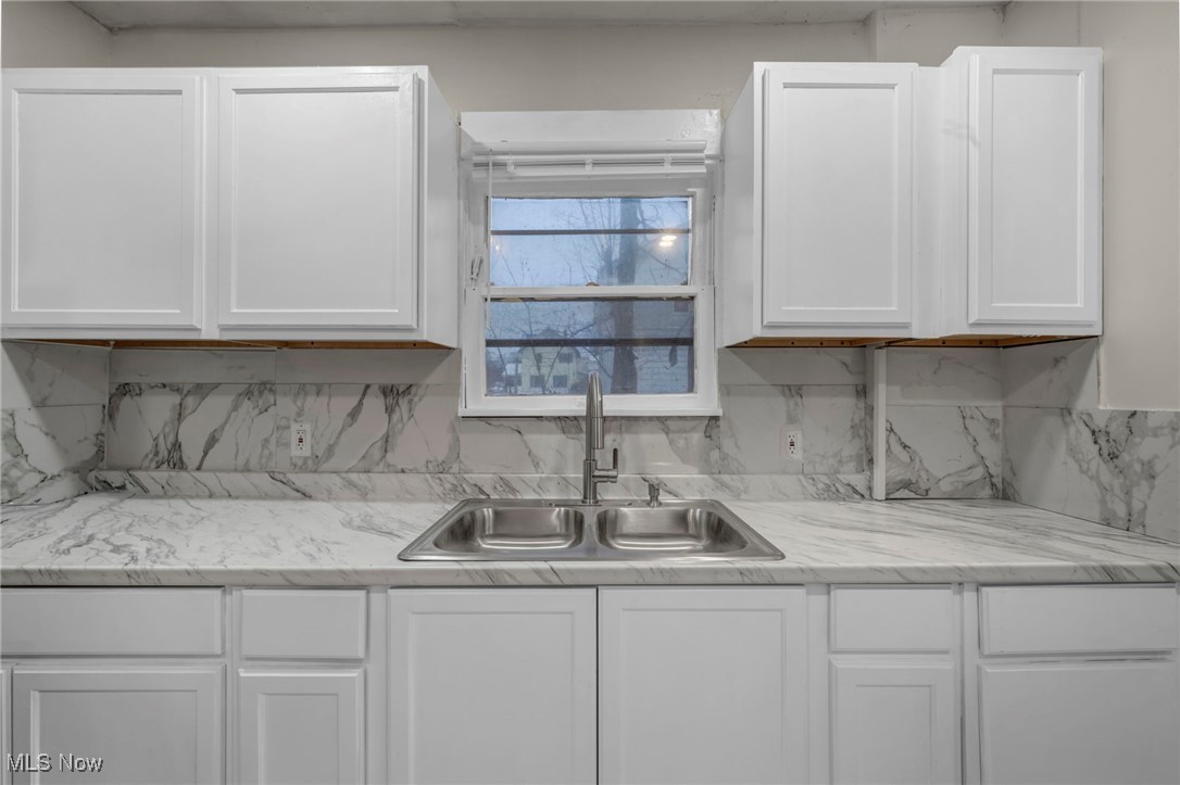 960 Whittier Avenue Akron OH 44320