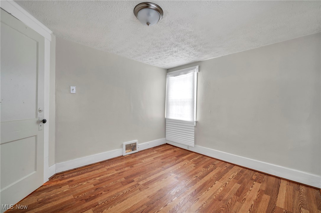 960 Whittier Avenue Akron OH 44320