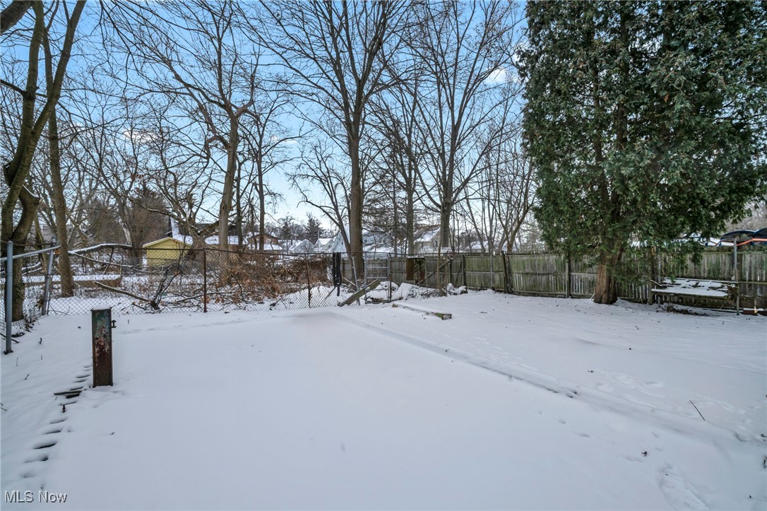 960 Whittier Avenue Akron OH 44320