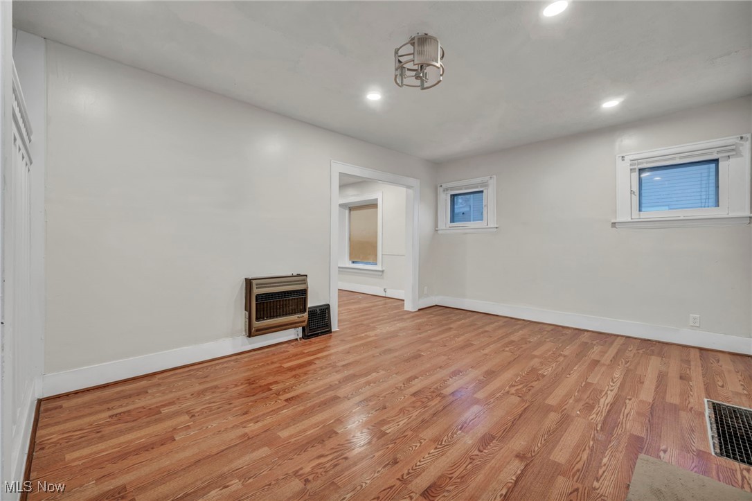 960 Whittier Avenue Akron OH 44320