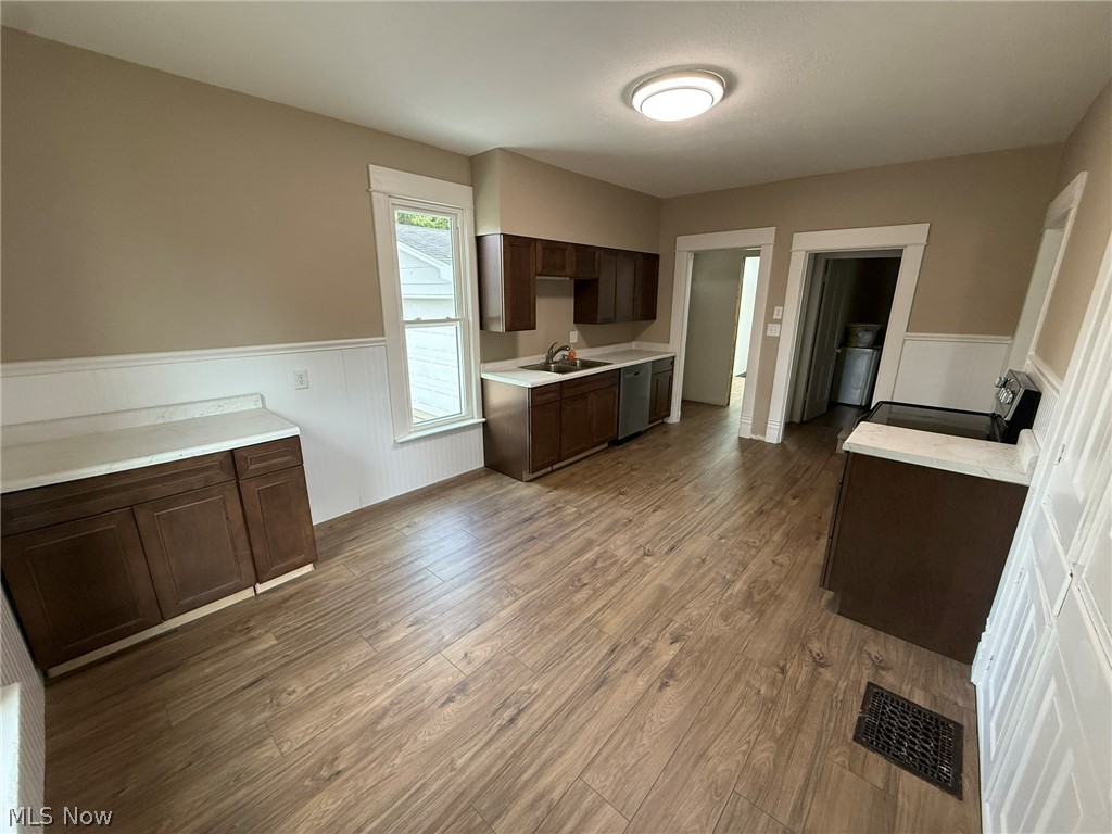 520 E 4th Street Dover OH 44622