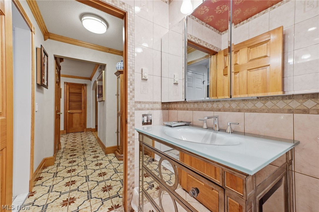 36490 Giles Road Grafton OH 44044