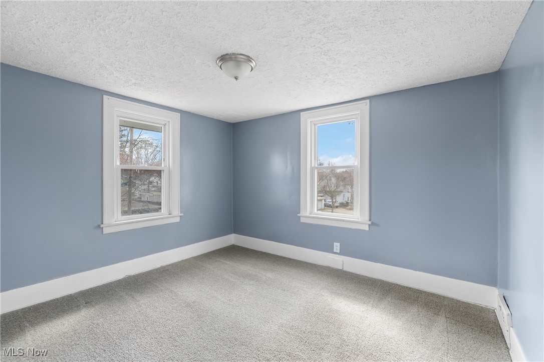 594 Columbia Avenue Akron OH 44310