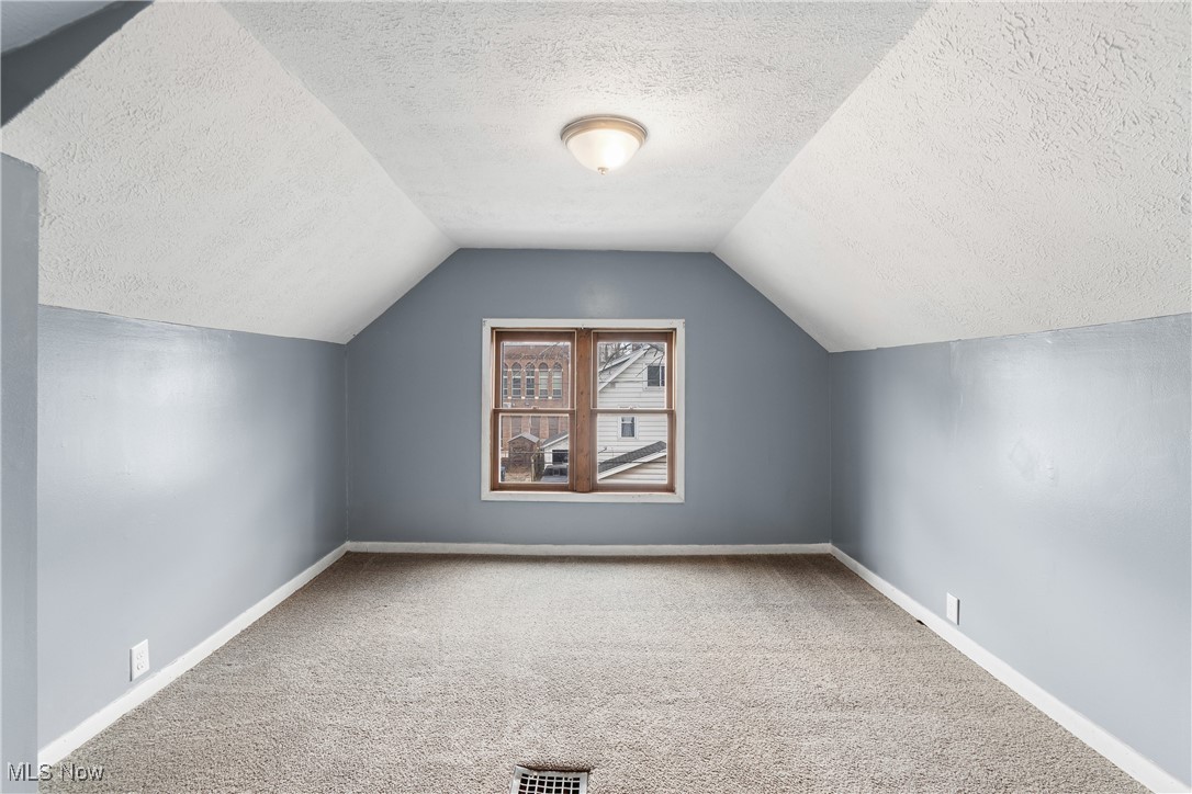 594 Columbia Avenue Akron OH 44310