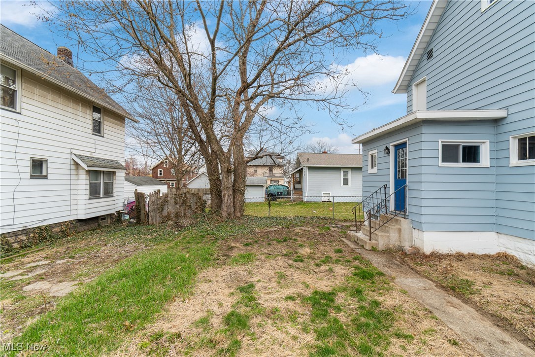 594 Columbia Avenue Akron OH 44310