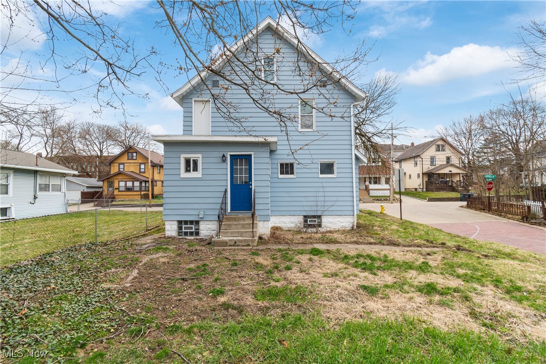 594 Columbia Avenue Akron OH 44310