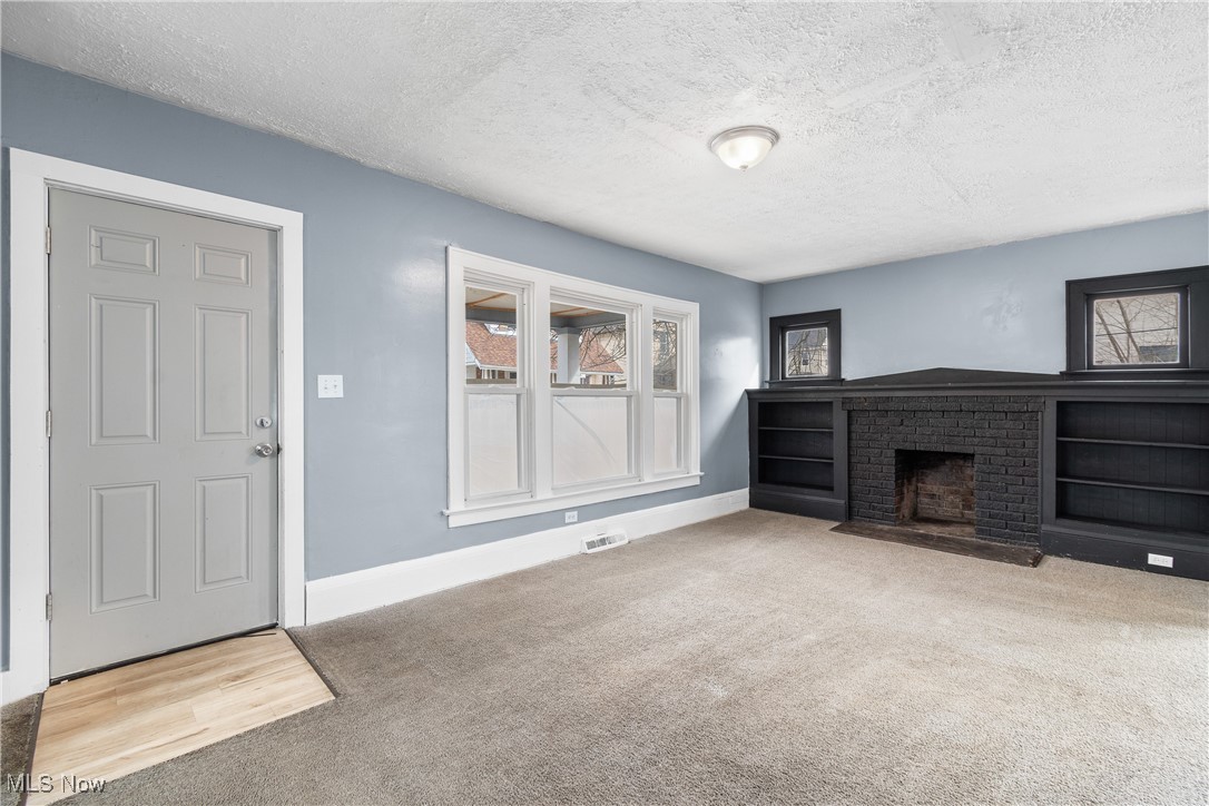 594 Columbia Avenue Akron OH 44310