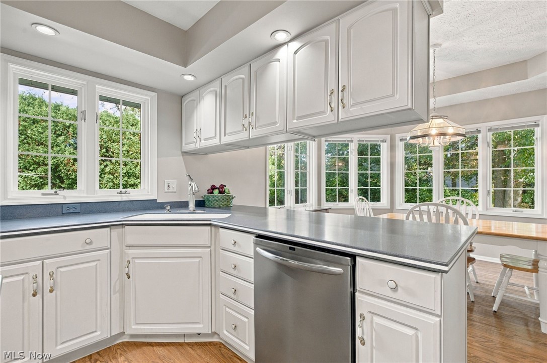 517 Rockwood Court Avon Lake OH 44012