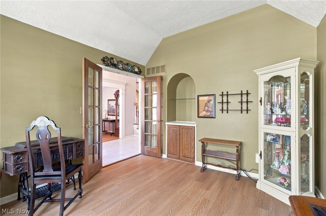 517 Rockwood Court Avon Lake OH 44012