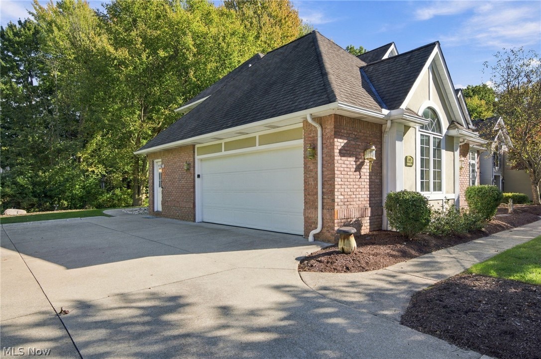 517 Rockwood Court Avon Lake OH 44012