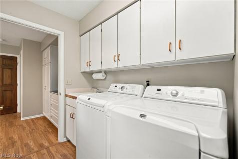517 Rockwood Court Avon Lake OH 44012