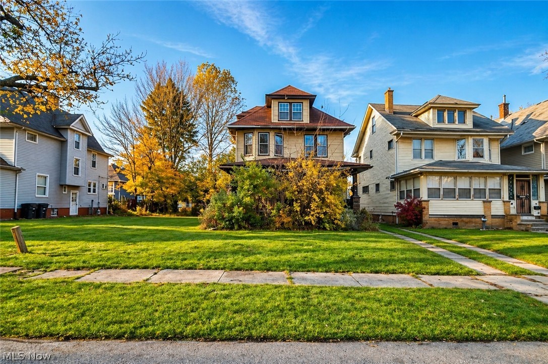 1172 Melbourne Road East Cleveland OH 44112