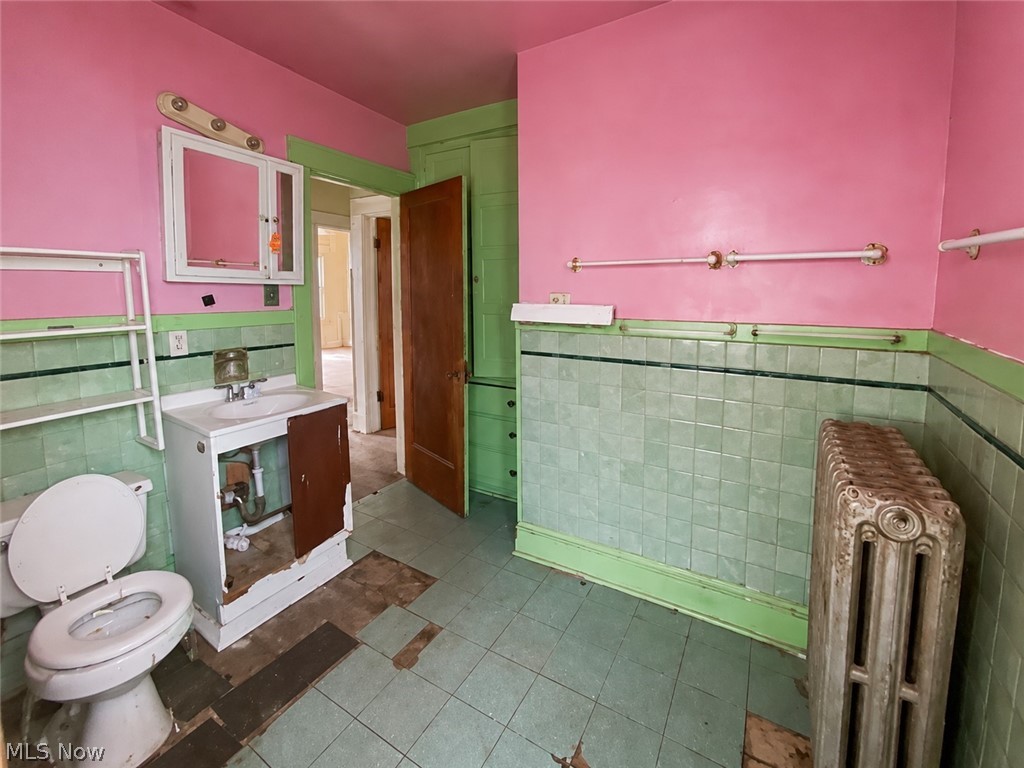1172 Melbourne Road East Cleveland OH 44112