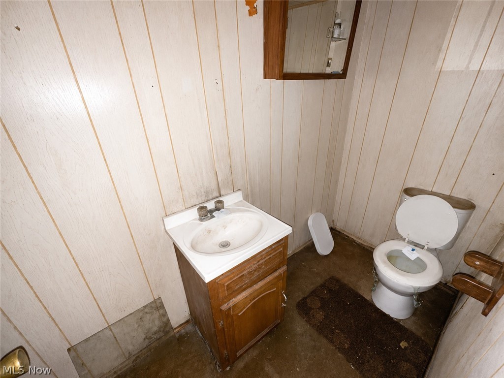 1172 Melbourne Road East Cleveland OH 44112
