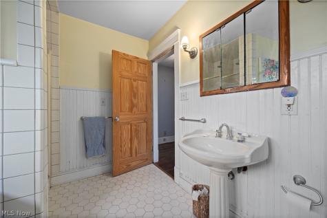 1288 W 108th Street Cleveland OH 44102