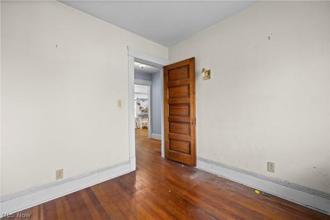 1288 W 108th Street Cleveland OH 44102