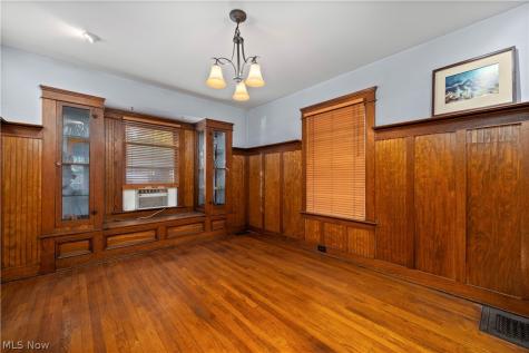 1288 W 108th Street Cleveland OH 44102