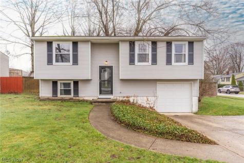 1077 S Diamond Street Ravenna OH 44266