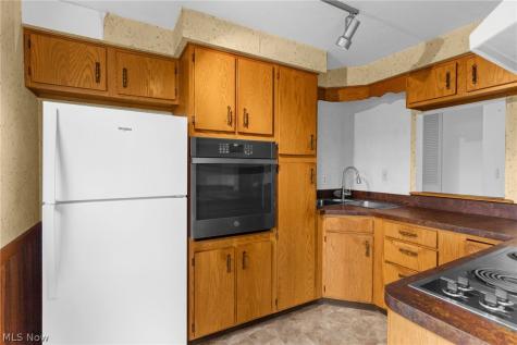 1077 S Diamond Street Ravenna OH 44266