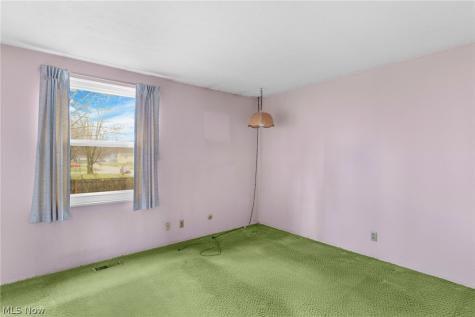 1077 S Diamond Street Ravenna OH 44266