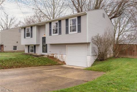1077 S Diamond Street Ravenna OH 44266
