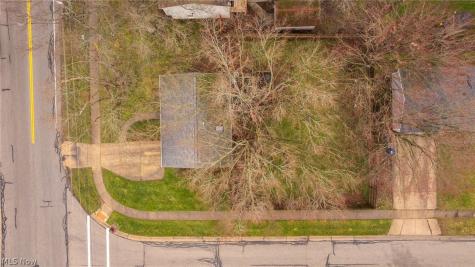1077 S Diamond Street Ravenna OH 44266