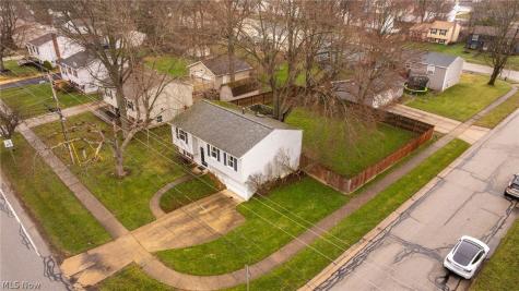1077 S Diamond Street Ravenna OH 44266