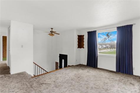 1077 S Diamond Street Ravenna OH 44266