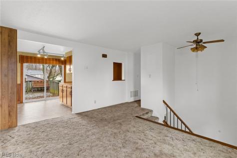 1077 S Diamond Street Ravenna OH 44266