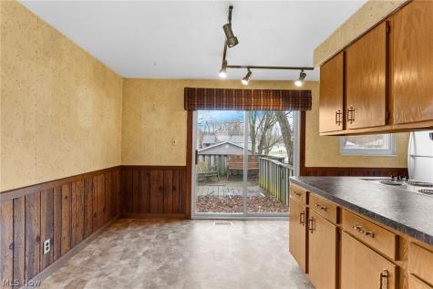 1077 S Diamond Street Ravenna OH 44266