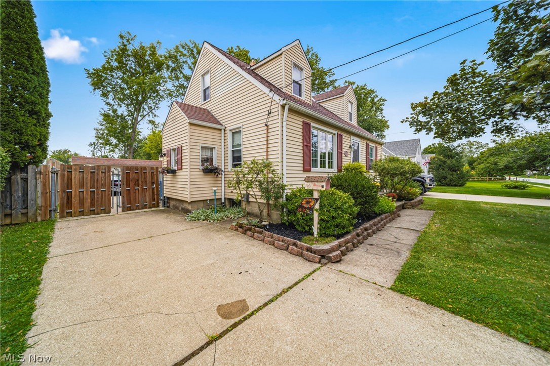 37301 Park Avenue Willoughby OH 44094