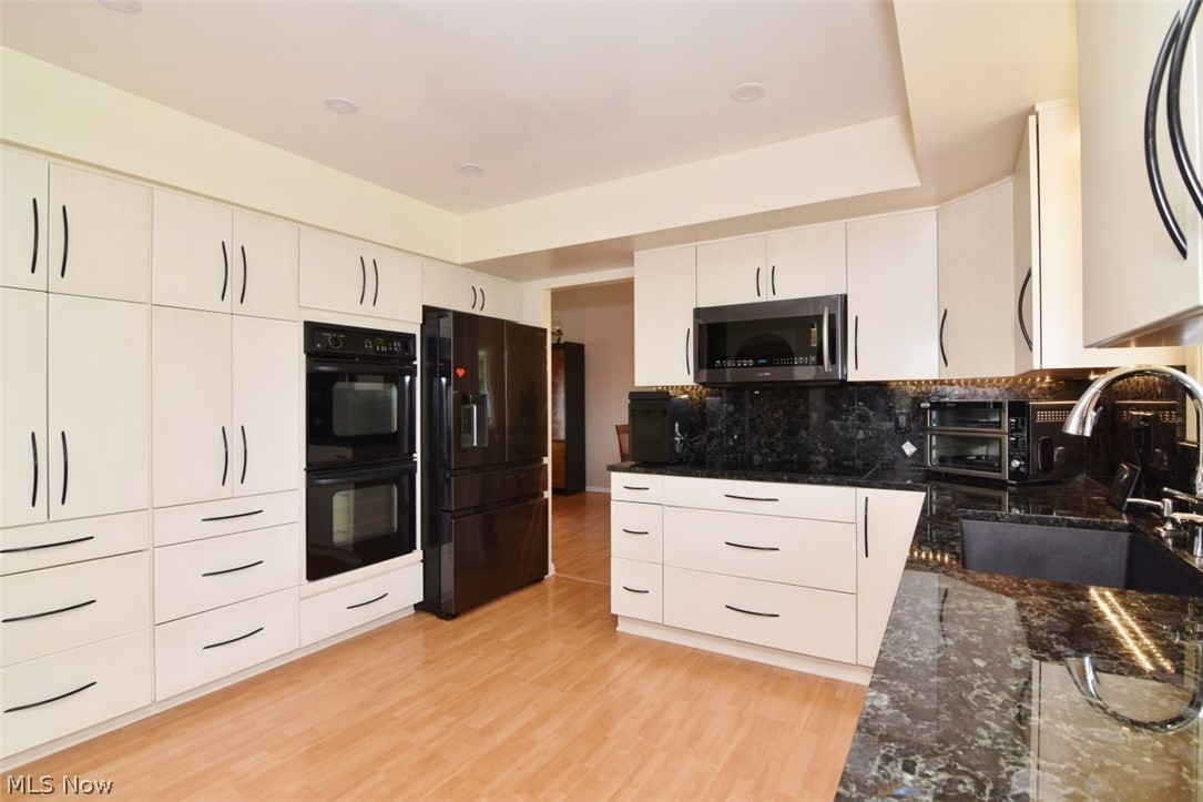 26025 Shaker Boulevard Beachwood OH 44122