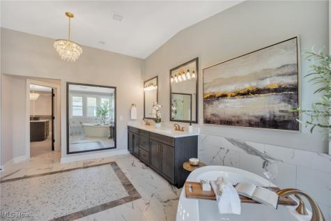 21015 Park Ridge Crossing Strongsville OH 44149