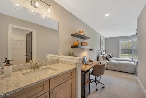 21015 Park Ridge Crossing Strongsville OH 44149