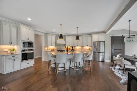 21015 Park Ridge Crossing Strongsville OH 44149