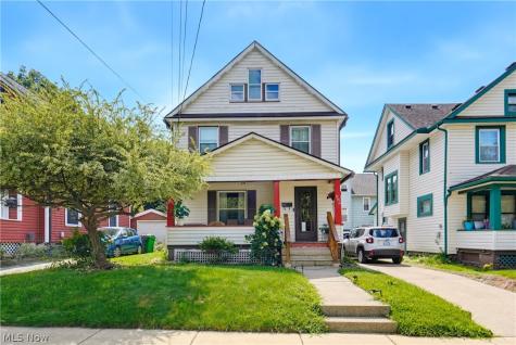 982 W Hopocan Avenue Barberton OH 44203