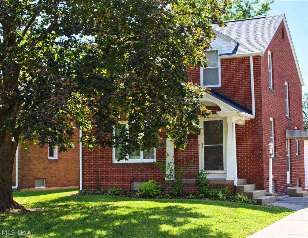 924 Spangler Road NE Canton OH 44714