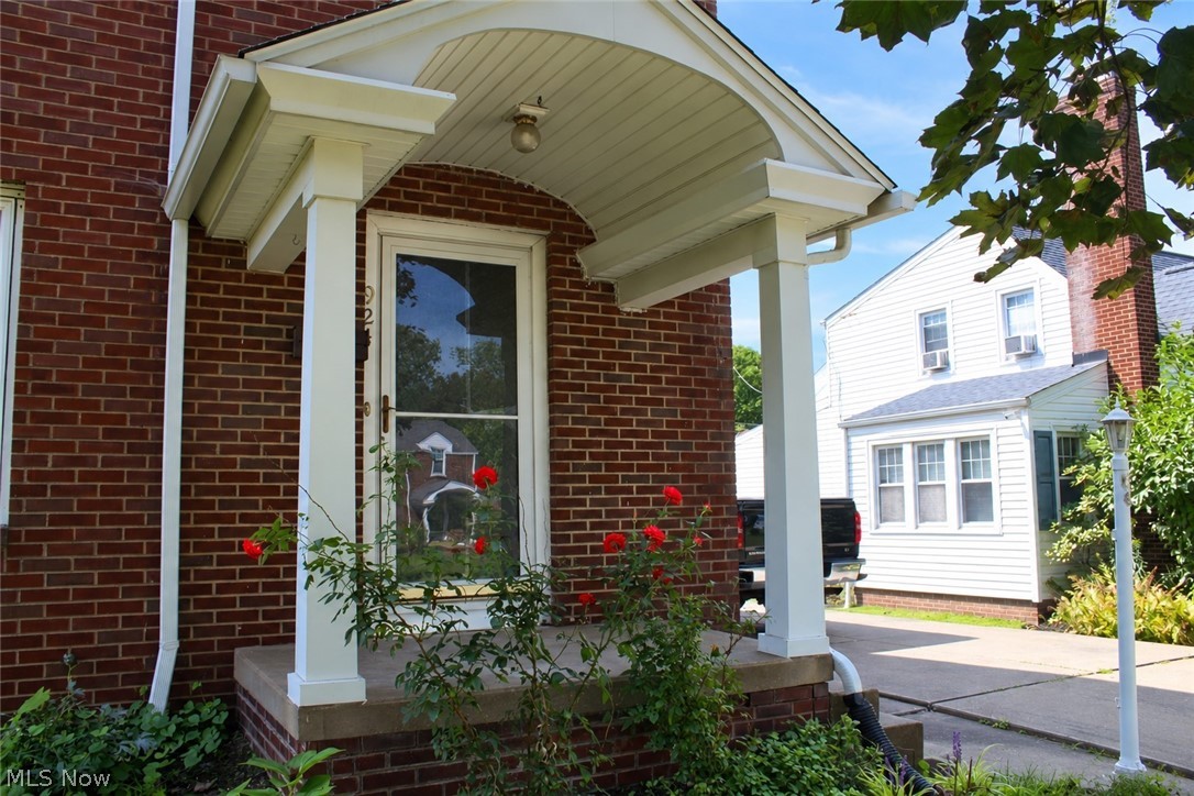 924 Spangler Road NE Canton OH 44714