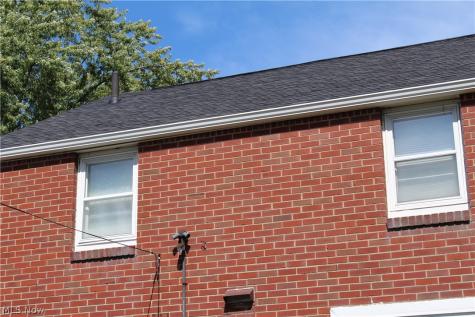 924 Spangler Road NE Canton OH 44714