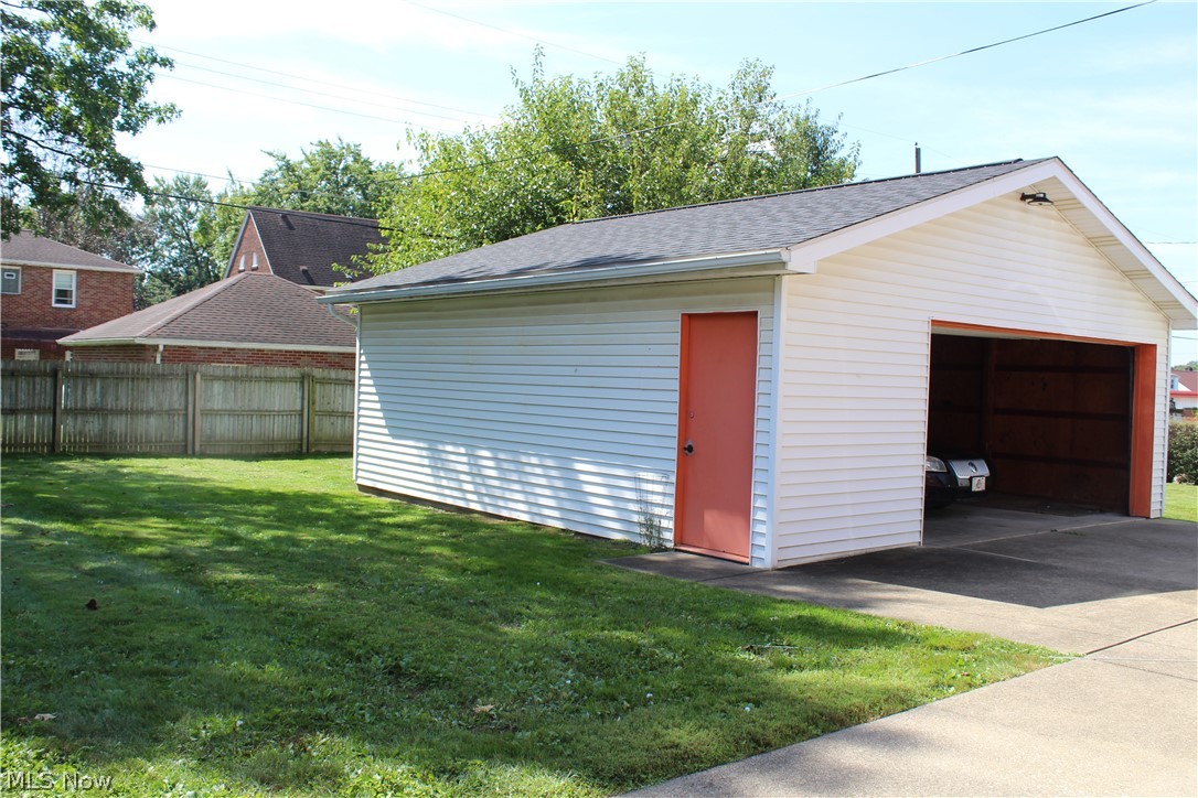 924 Spangler Road NE Canton OH 44714