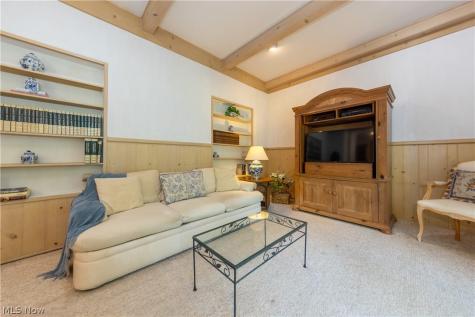 1750 Kenton Circle Lyndhurst OH 44124