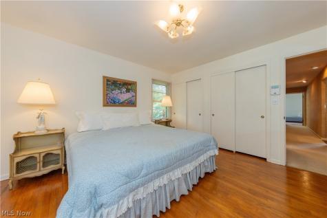 1750 Kenton Circle Lyndhurst OH 44124