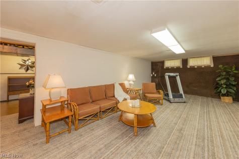1750 Kenton Circle Lyndhurst OH 44124