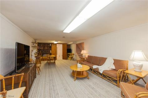 1750 Kenton Circle Lyndhurst OH 44124