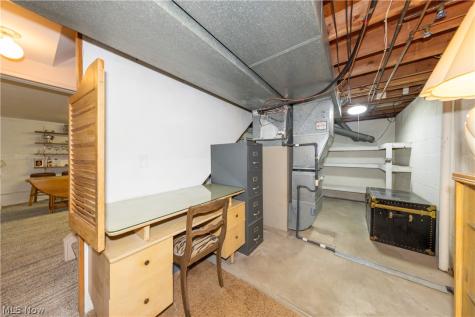 1750 Kenton Circle Lyndhurst OH 44124