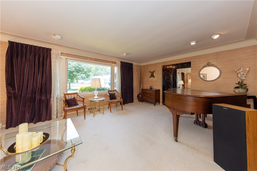 1750 Kenton Circle Lyndhurst OH 44124
