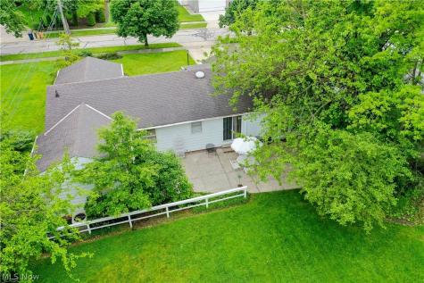 1750 Kenton Circle Lyndhurst OH 44124