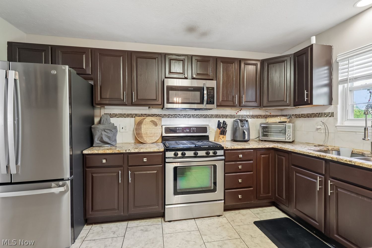 10120 Gloucester Road Streetsboro OH 44241