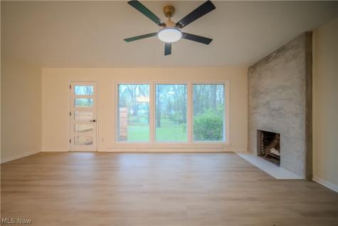 1986 Liberty Road Stow OH 44224