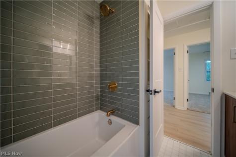 1986 Liberty Road Stow OH 44224